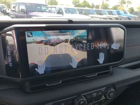 New 2026 Jeep Gladiator Rubicon AWD/4WD image 24