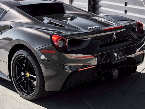 Used 2018 Ferrari 488 Spider Base image 11