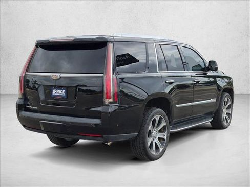 Used 2017 Cadillac Escalade Premium Luxury AWD/4WD image 5