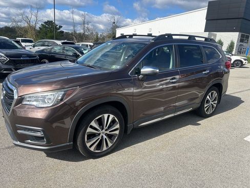 Used 2019 Subaru Ascent Touring AWD/4WD image 3
