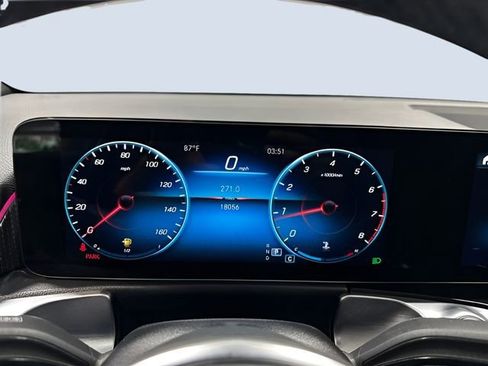 Certified 2023 Mercedes-Benz GLB 250 4MATIC image 19