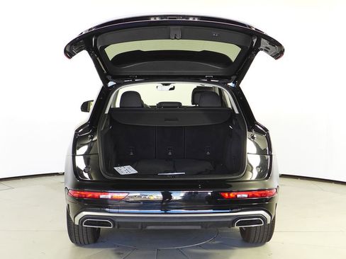 Used 2023 Audi Q5 2.0T Premium w/ Convenience Package image 10