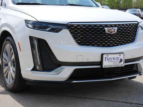 Certified 2023 Cadillac XT6 Premium Luxury w/ Technology Package image 29