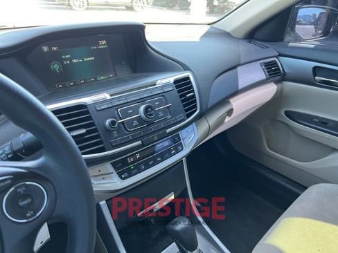 Used 2013 Honda Accord LX image 30