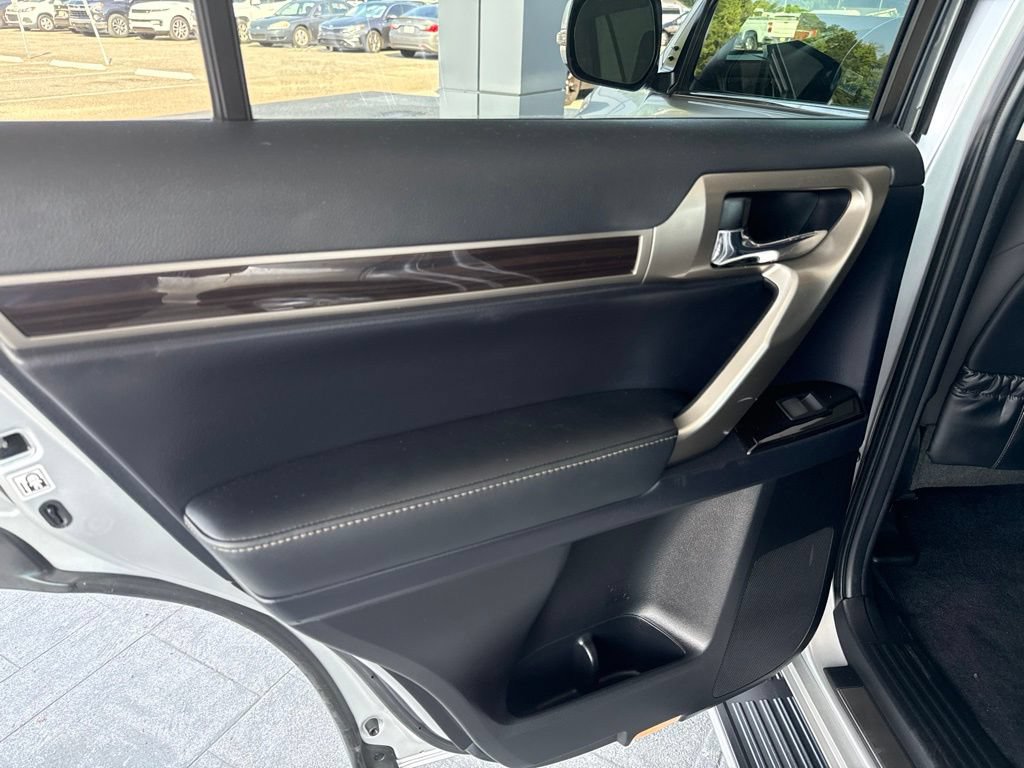 Used 2019 Lexus GX 460 w/ Navigation Package AWD/4WD image 42