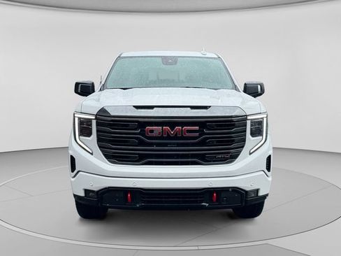 Used 2024 GMC Sierra 1500 AT4 w/ AT4 Preferred Package AWD/4WD image 8
