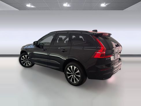 Used 2025 Volvo XC60 B5 Plus image 3
