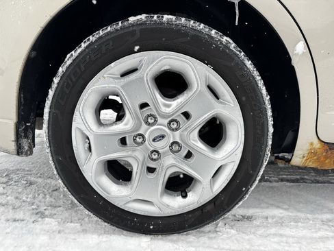 Used 2010 Ford Fusion SE image 33