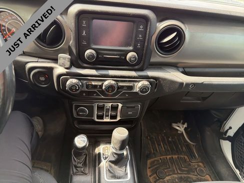 Used 2020 Jeep Gladiator Sport w/ Quick Order Package 24S image 13
