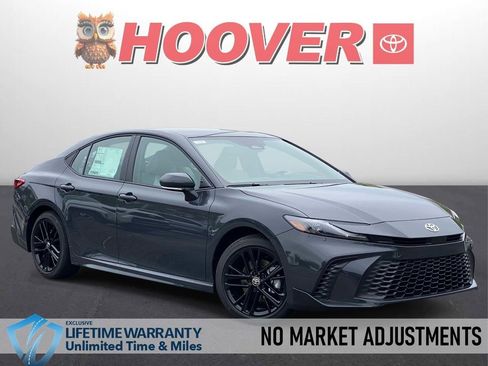 New 2026 Toyota Camry SE FWD image 1