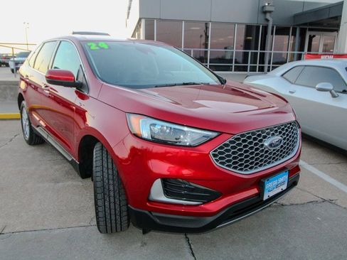 Used 2024 Ford Edge SEL image 2