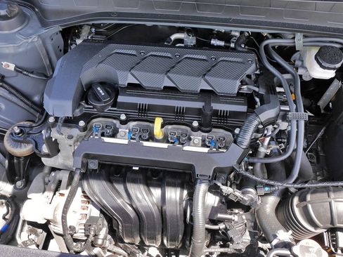 Used 2025 Hyundai Venue SE FWD image 31