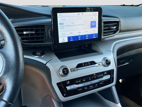 Used 2021 Ford Explorer XLT w/ Equipment Group 202A image 15