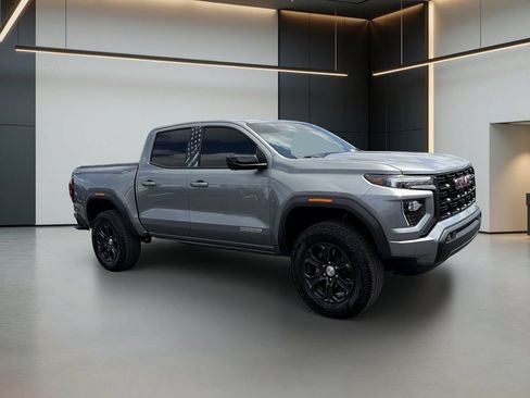 Used 2024 GMC Canyon Elevation w/ Elevation Premium Package AWD/4WD image 8