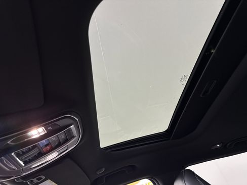 New 2025 Jeep Grand Cherokee Altitude w/ Trailer Tow Package image 24