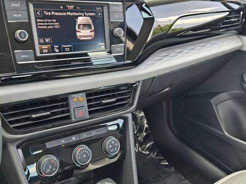 Certified 2023 Volkswagen Taos S FWD image 20