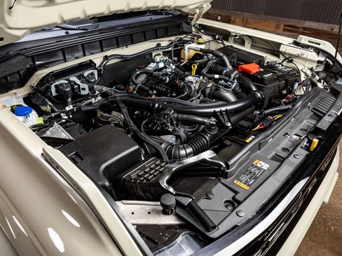 Used 2025 Ford Bronco Outer Banks image 41