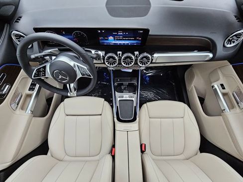New 2026 Mercedes-Benz GLB 250 4MATIC image 27