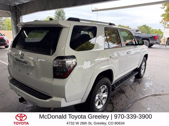 Used 2020 Toyota 4Runner SR5 AWD/4WD image 9