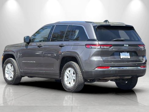 Used 2023 Jeep Grand Cherokee Laredo w/ Luxury Tech Group I AWD/4WD image 6