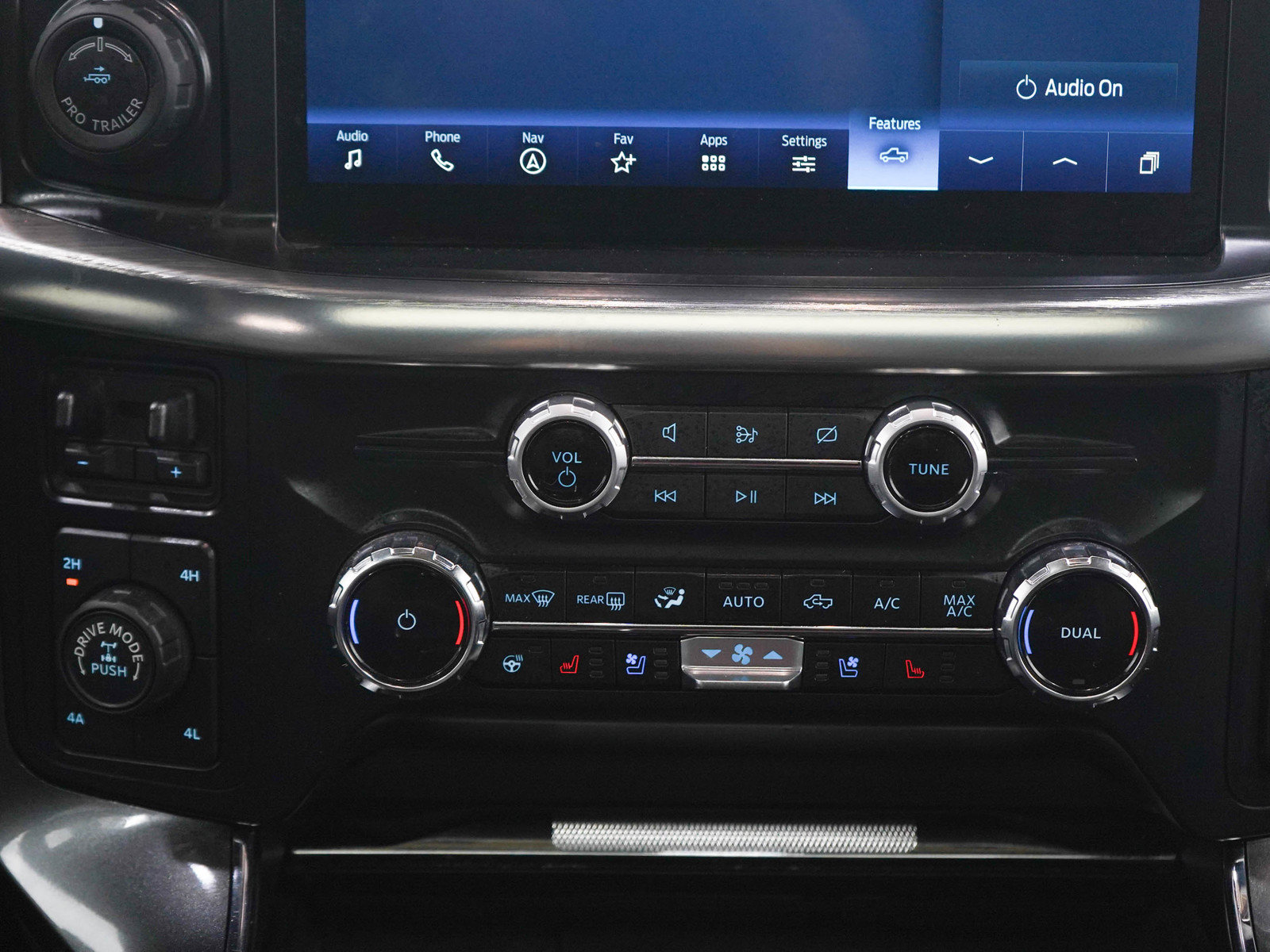 Used 2023 Ford F150 Lariat w/ Equipment Group 502A High AWD/4WD image 18