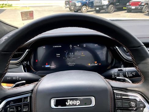 Used 2024 Jeep Grand Cherokee L Summit AWD/4WD image 18