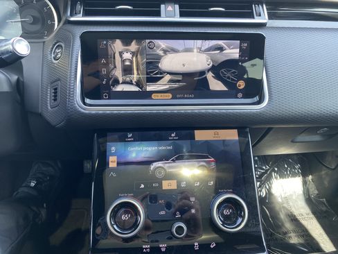 Used 2021 Land Rover Range Rover Velar S image 26
