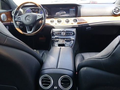 Used 2017 Mercedes-Benz E 300 image 11