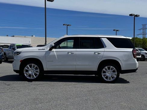 Used 2021 Chevrolet Tahoe High Country w/ Premium Package AWD/4WD image 6