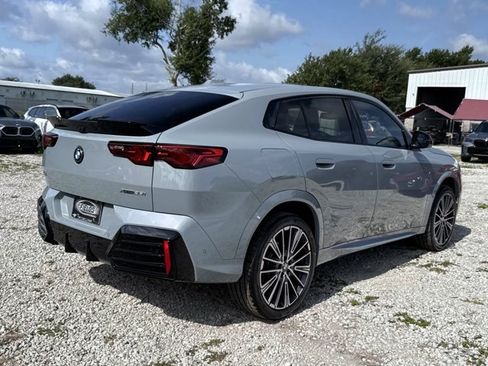 New 2026 BMW X2 xDrive28i w/ Technology Package AWD/4WD image 3