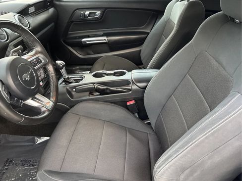 Used 2015 Ford Mustang Convertible RWD image 13