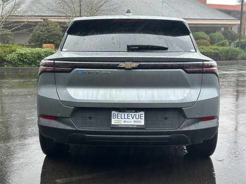 New 2026 Chevrolet Equinox EV LT image 4