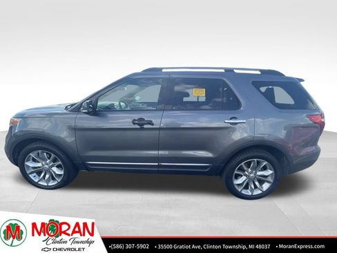 Used 2014 Ford Explorer Limited w/ Equipment Group 301A AWD/4WD image 9