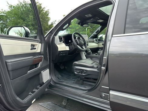 Used 2025 Toyota Sequoia Capstone AWD/4WD image 2