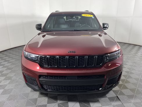 Used 2023 Jeep Grand Cherokee L Altitude AWD/4WD image 12