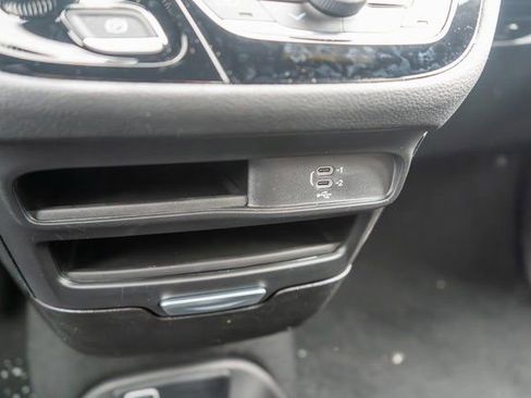 New 2026 Chrysler Pacifica Select AWD/4WD image 22