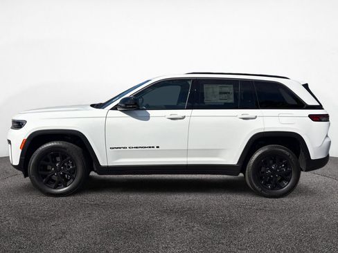 New 2026 Jeep Grand Cherokee Altitude AWD/4WD image 2