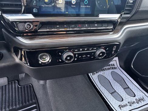 Used 2022 Chevrolet Silverado 1500 LT image 17