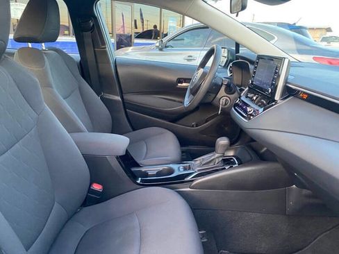 Used 2021 Toyota Corolla LE image 24