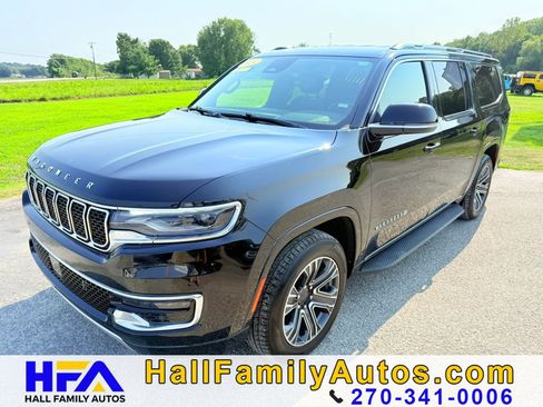 Used 2024 Jeep Wagoneer L Series II w/ Flexible Seating Group AWD/4WD image 1
