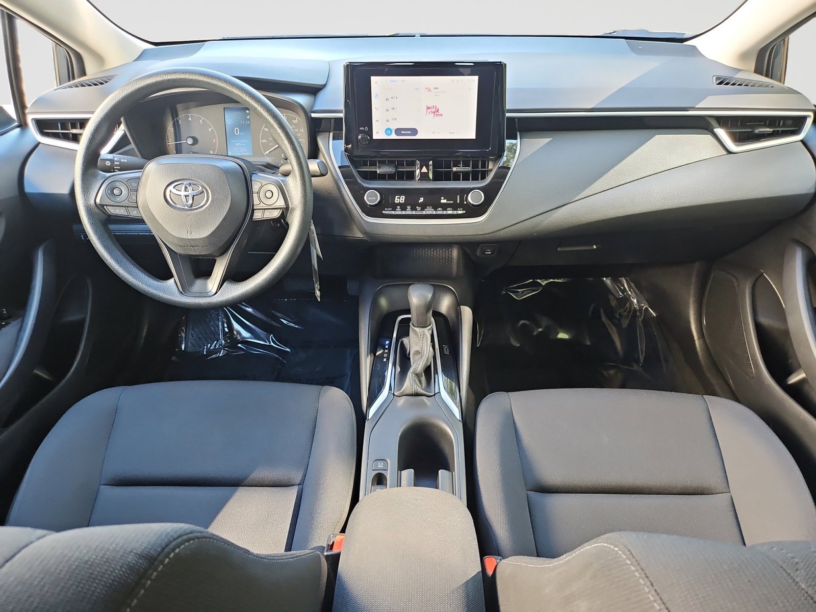 Used 2024 Toyota Corolla LE FWD image 16