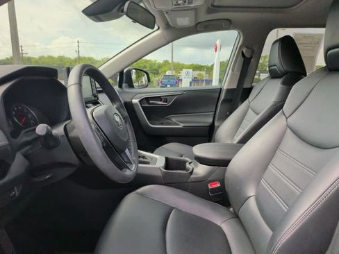 Used 2022 Toyota RAV4 XLE Premium FWD image 16