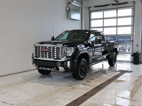 New 2026 GMC Sierra 3500 Denali w/ Denali Reserve Package image 6