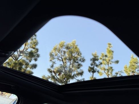 Certified 2023 BMW 330i Sedan w/ M Sport Package image 21