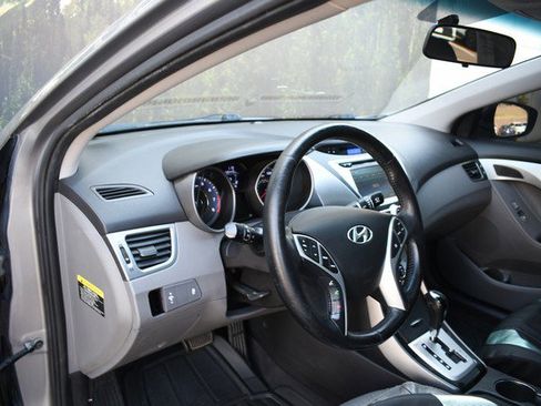 Used 2011 Hyundai Elantra Limited w/ Premium Pkg 5 FWD image 14