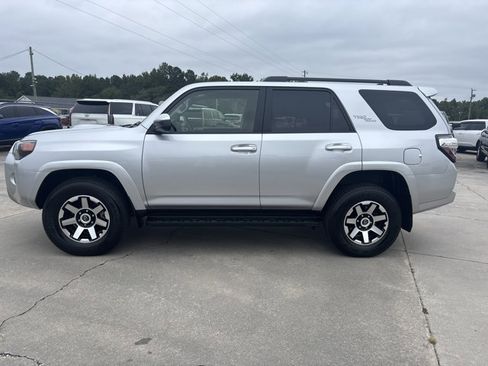 Used 2024 Toyota 4Runner TRD Off-Road image 8