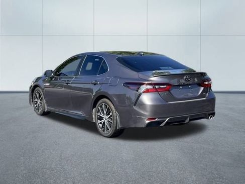 Used 2022 Toyota Camry SE image 11