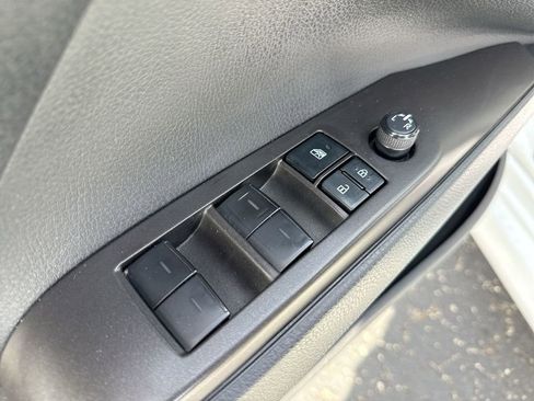 Used 2022 Toyota Camry LE FWD image 13