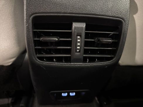 Used 2023 Toyota Corolla Cross LE image 39