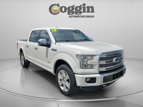 Used 2016 Ford F150 Platinum w/ Equipment Group 701A Luxury AWD/4WD image 4